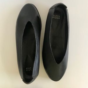 Eileen Fisher Black Leather Canoe Slip On Shoe 8
